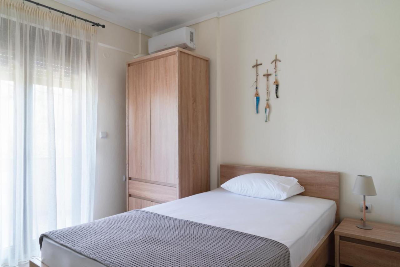 Alexandros Maisonettes & Apartments Nea Moudania Exterior photo
