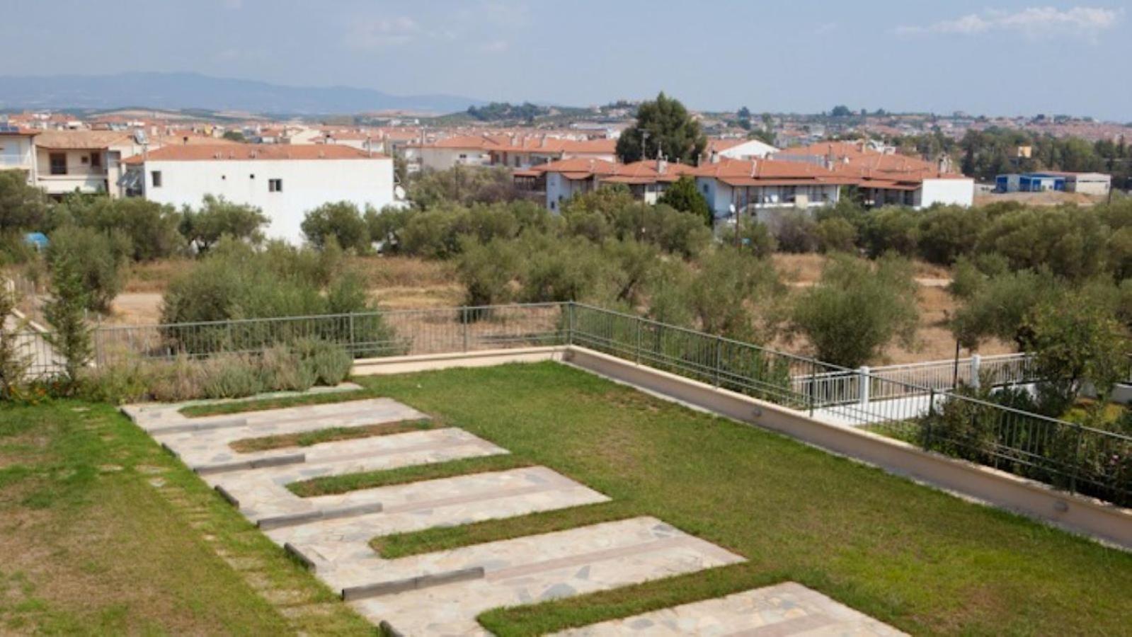 Alexandros Maisonettes & Apartments Nea Moudania Exterior photo